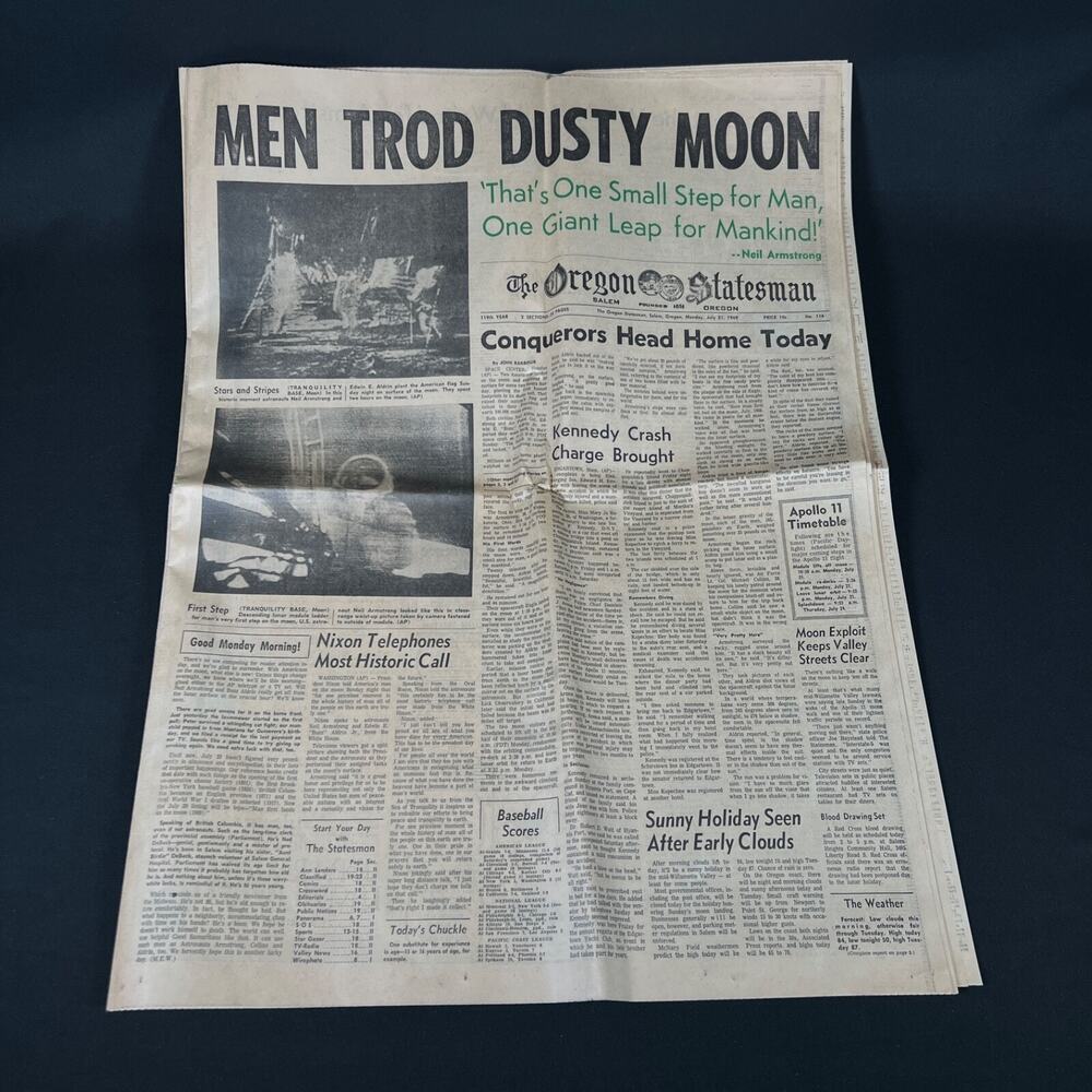 1969 july 21 "MEN TROD DUSTY MOON" The Oregon Statesman newspaper